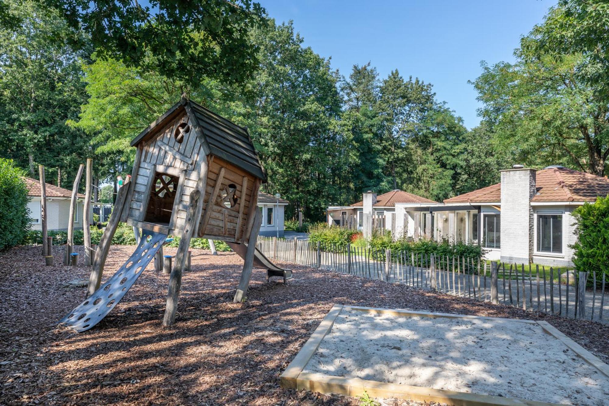 Bungalowpark Het Verscholen Dorp Harderwijk Exteriör bild